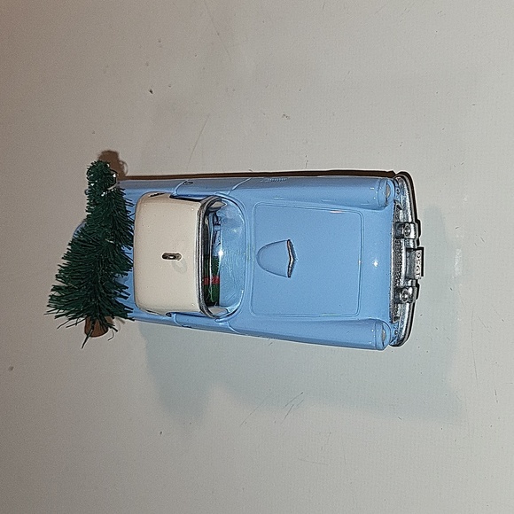 Vintage 1956 Ford Thunderbird Collector's Series Ornament (1993) - Picture 4 of 14